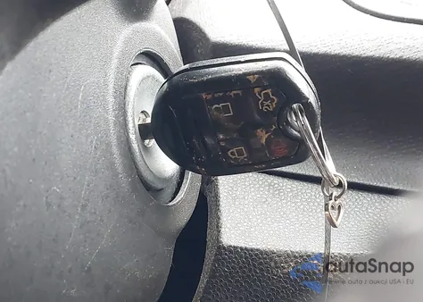 2015 Ford Fiesta Se z USA, uszkodzony, nr VIN 3FADP4BJXFM199659